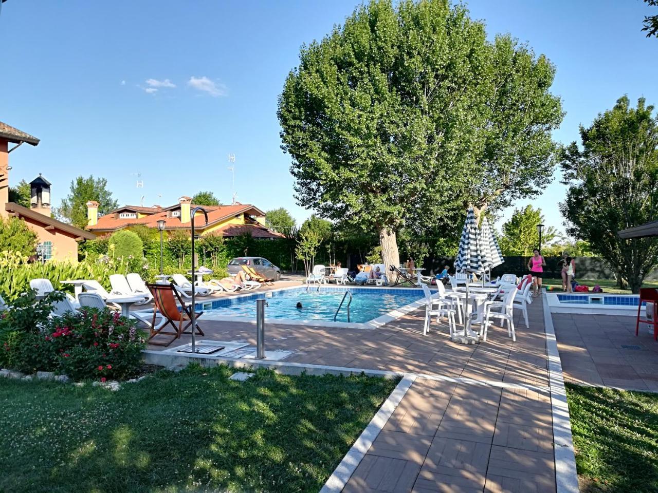 Bed and Breakfast Isola Di Wight San Michele al Tagliamento Esterno foto